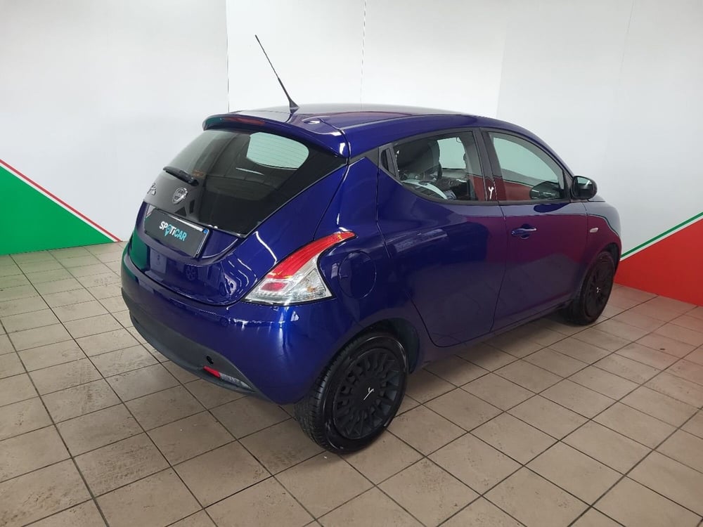 Lancia Ypsilon usata a Arezzo (4)