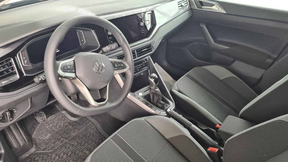 Volkswagen Polo nuova a Potenza (11)