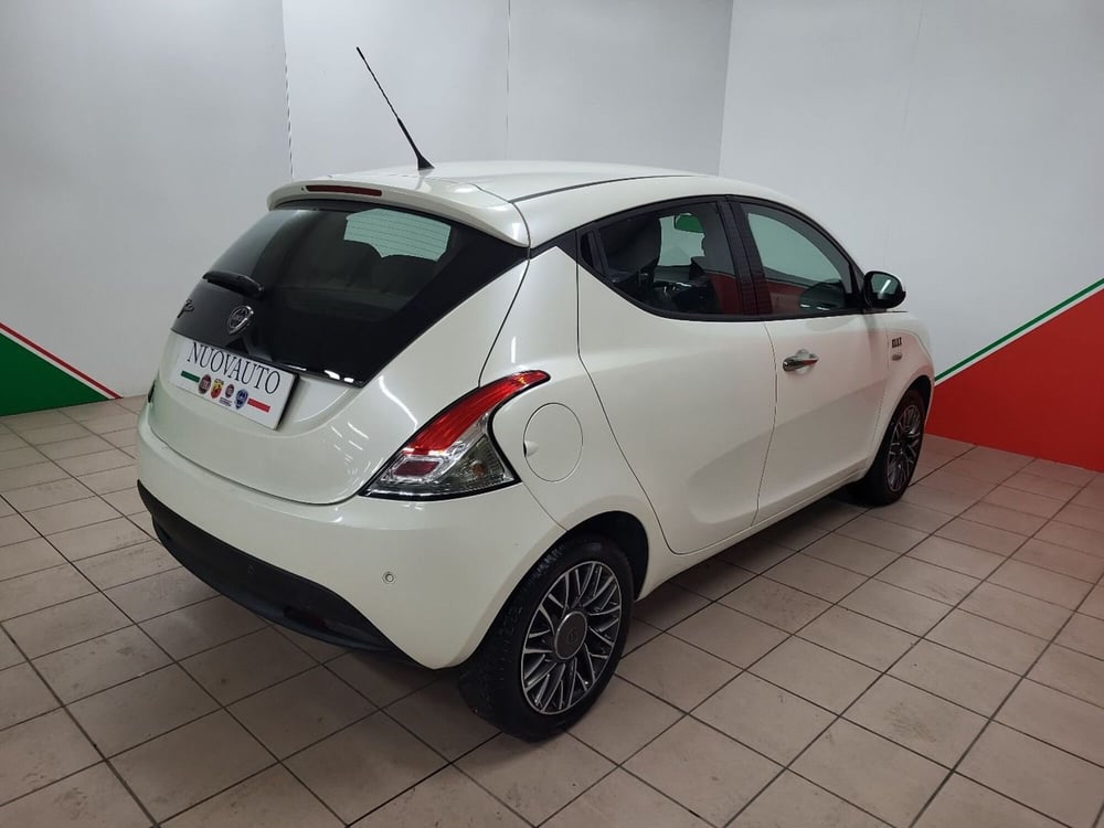 Lancia Ypsilon usata a Arezzo (4)