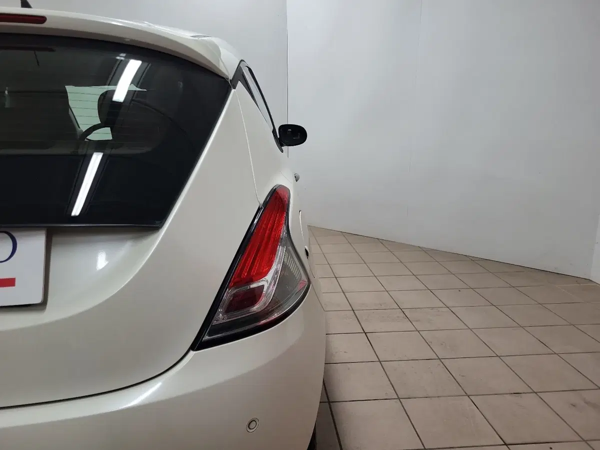 Lancia Ypsilon usata a Arezzo (6)