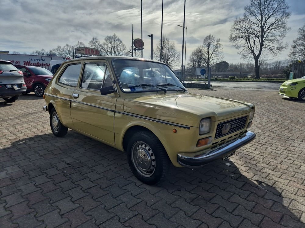 Fiat 127 nuova a Arezzo (2)