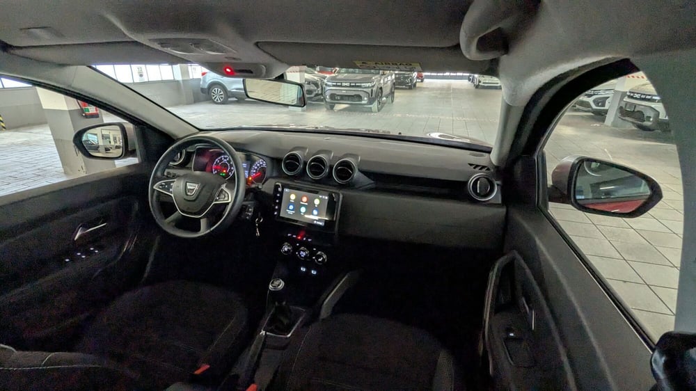 Dacia Duster usata a Milano (12)