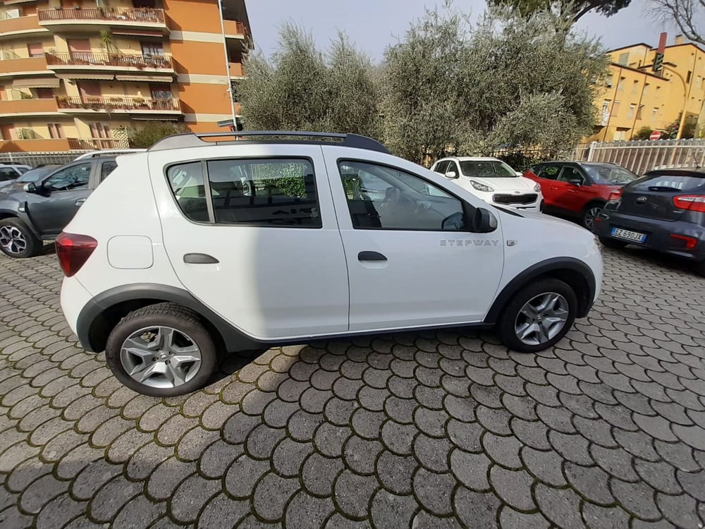 Dacia Sandero usata a Firenze (5)