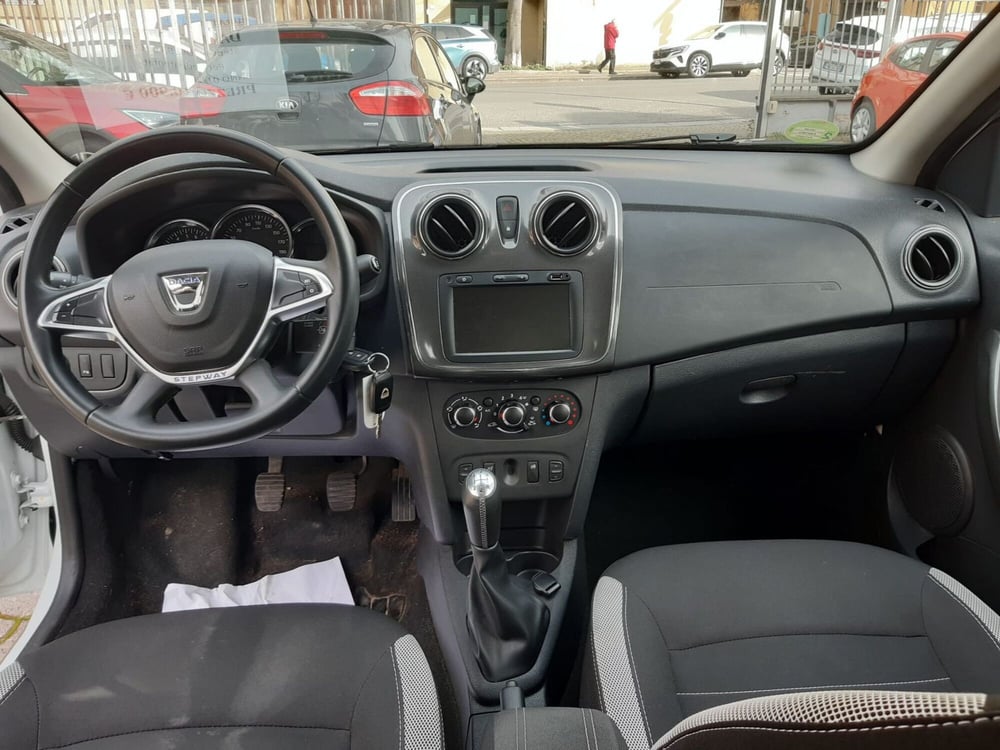 Dacia Sandero usata a Firenze (9)