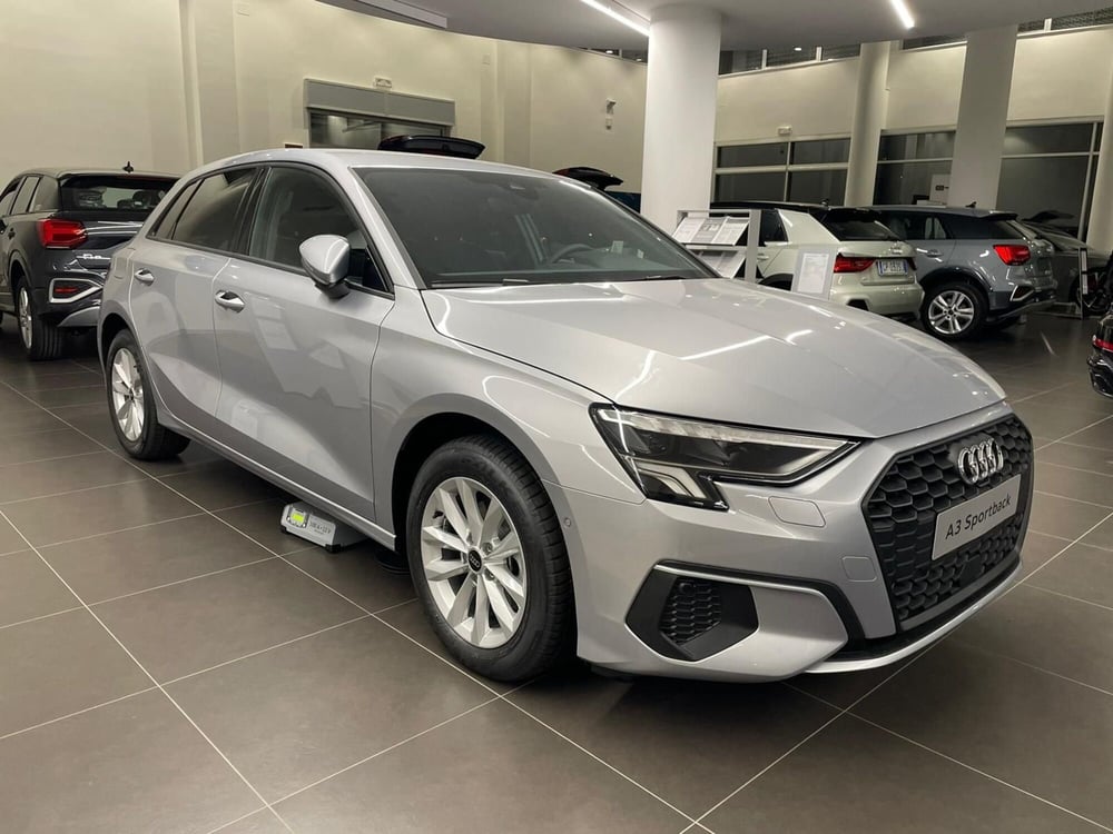 Audi A3 Sportback nuova a Taranto (3)