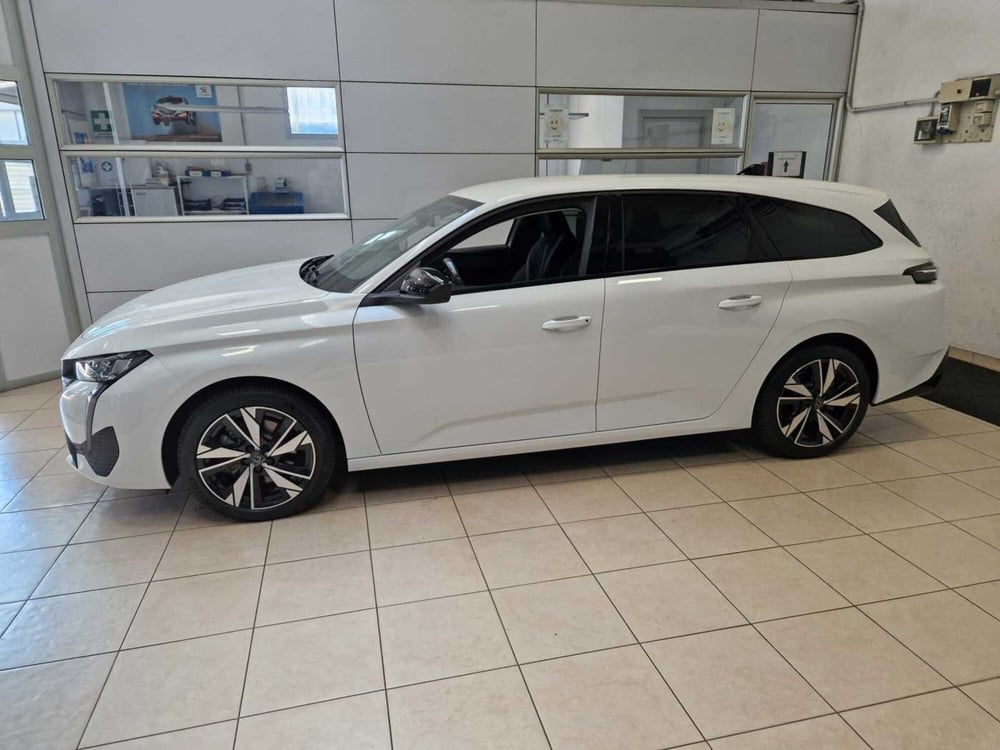 Peugeot 308 SW nuova a Varese (3)