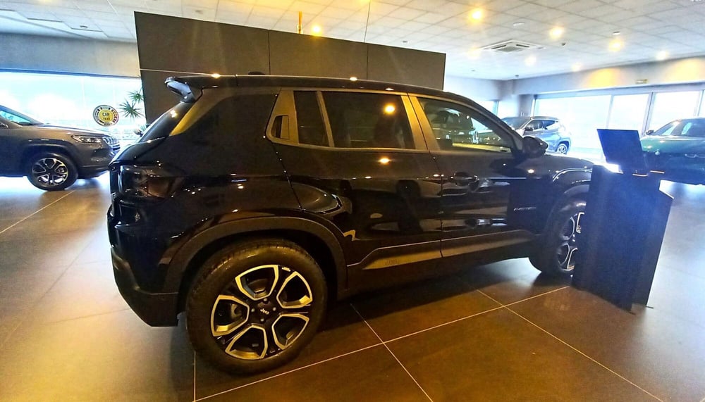 Jeep Avenger nuova a Benevento (5)