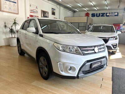 Suzuki Vitara 1.6 DDiS V-Cool del 2015 usata a Bari