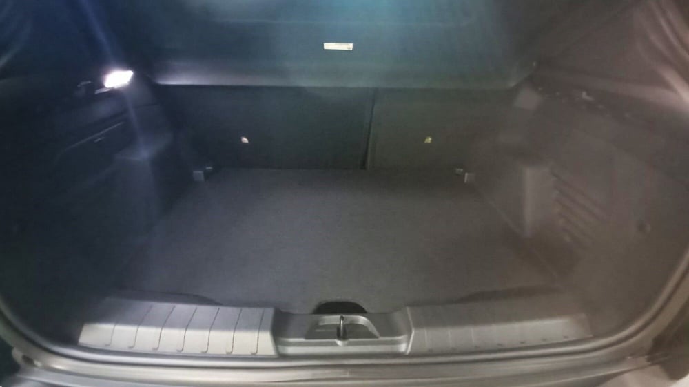 Jeep Avenger nuova a Benevento (2)