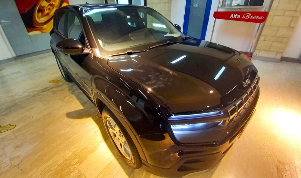 Jeep Avenger nuova a Benevento (5)
