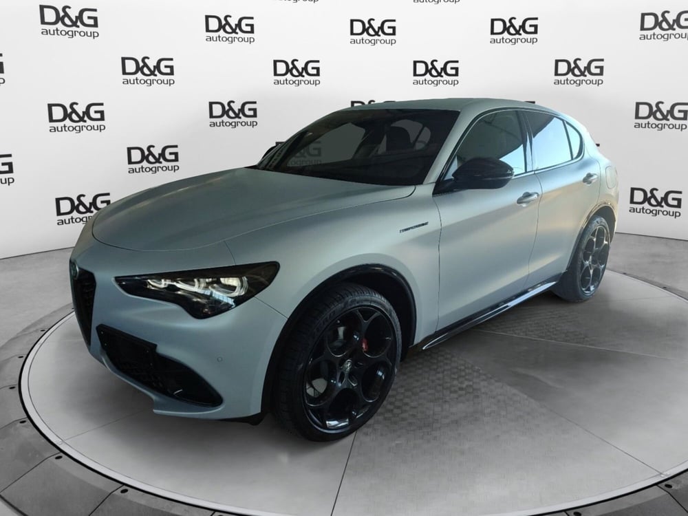 Alfa Romeo Stelvio nuova a Modena