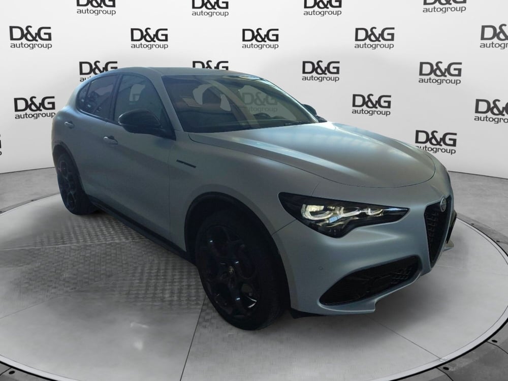 Alfa Romeo Stelvio nuova a Modena (3)