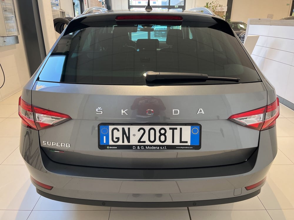 Skoda Superb Station Wagon nuova a Modena (5)