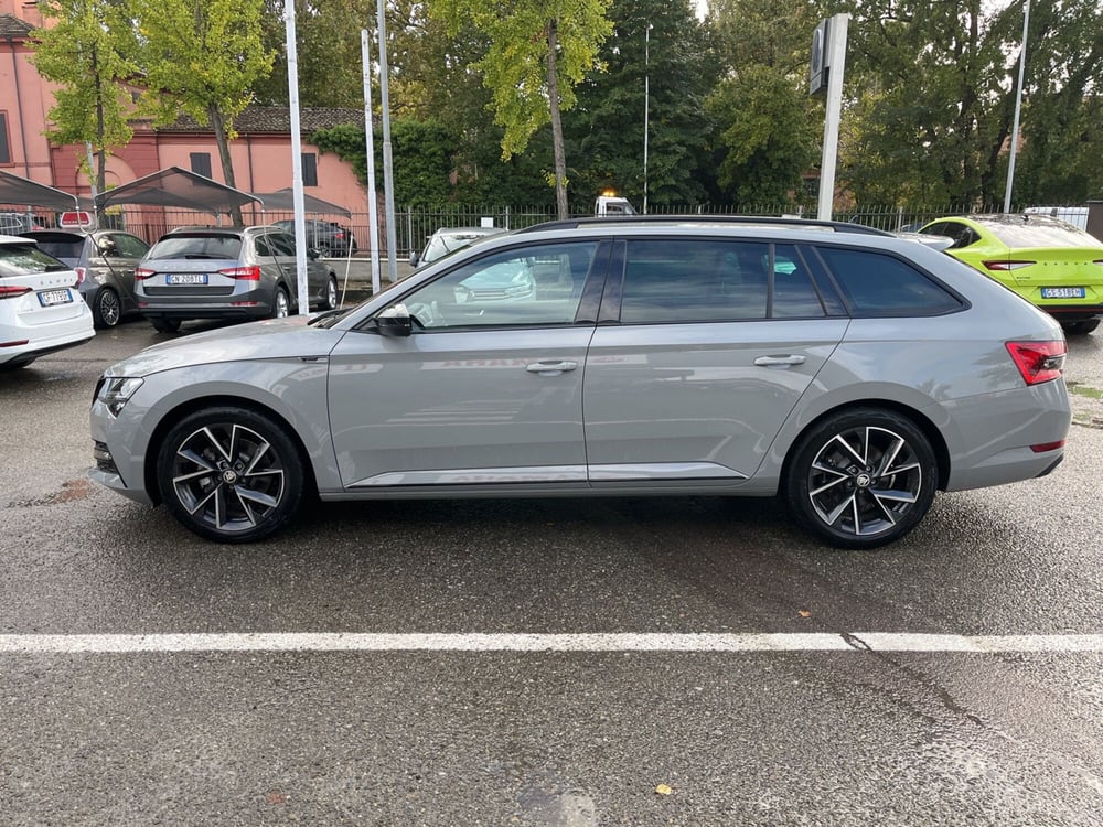 Skoda Superb Station Wagon nuova a Modena (4)