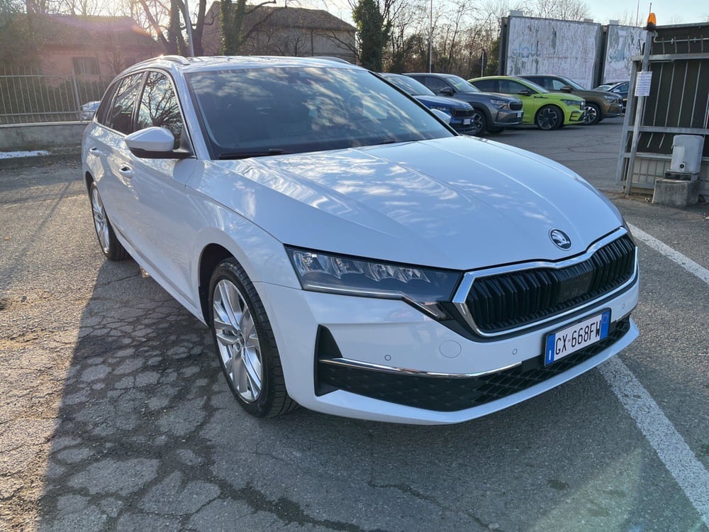 Skoda Octavia Station Wagon nuova a Modena (3)