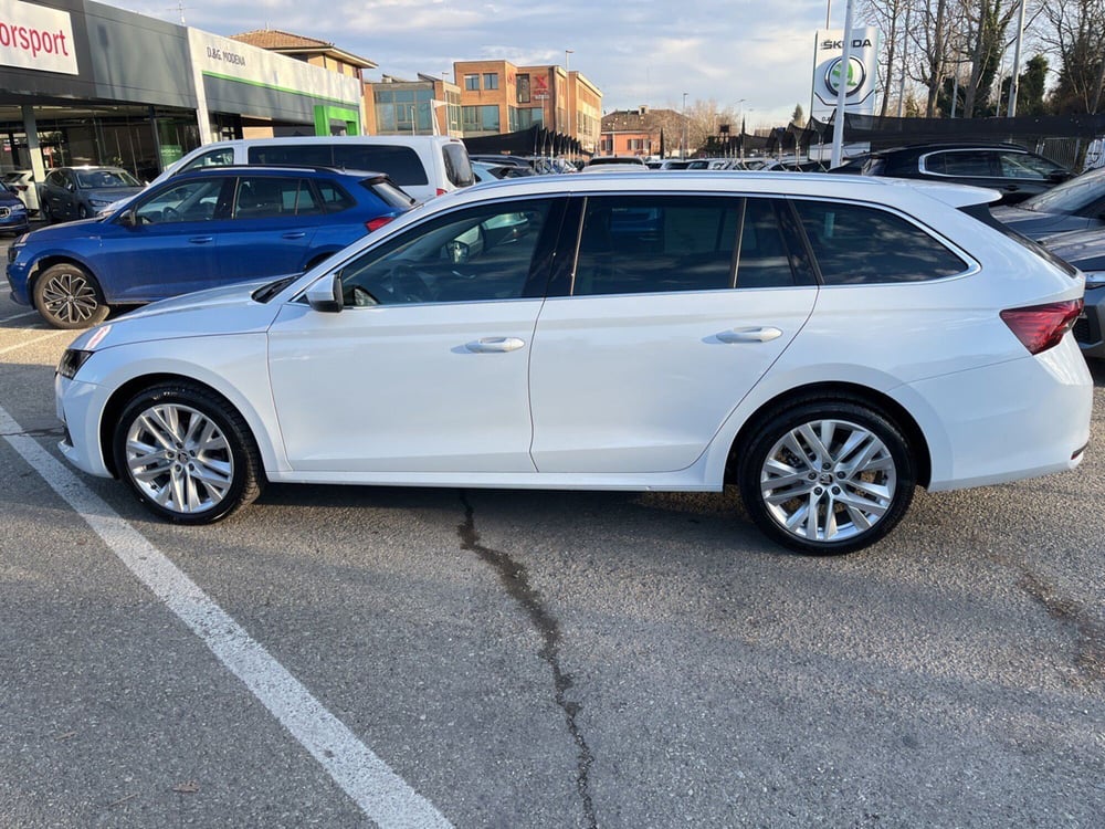 Skoda Octavia Station Wagon nuova a Modena (4)