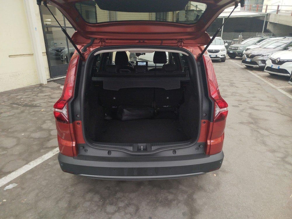 Dacia Jogger usata a Verona (7)