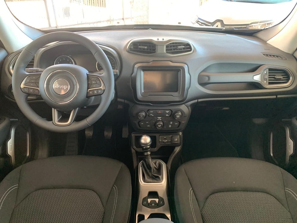 Jeep Renegade nuova a Brescia (8)