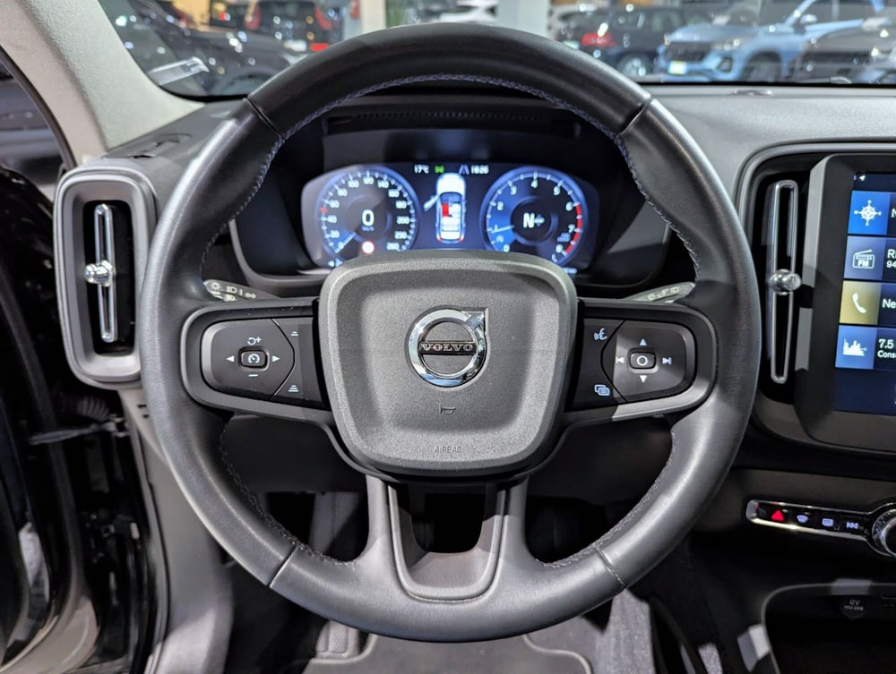 Volvo XC40 usata a Pescara (14)