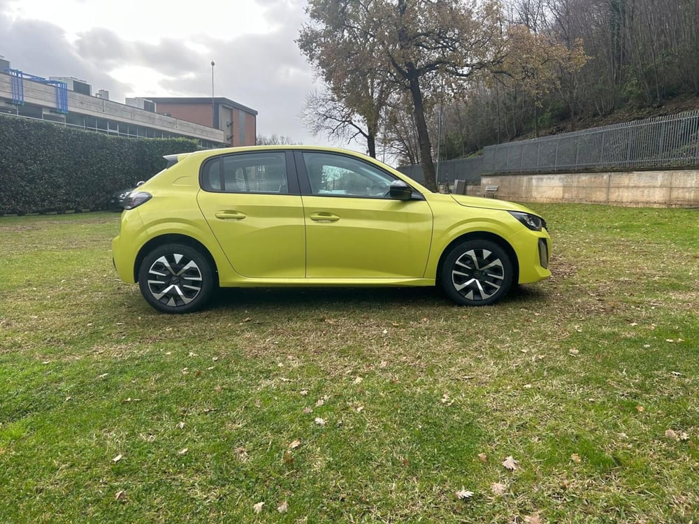 Peugeot 208 nuova a Salerno (11)