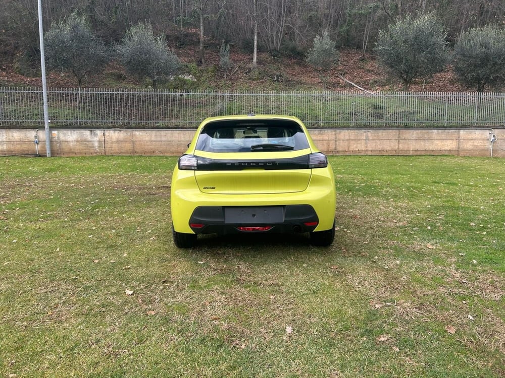 Peugeot 208 nuova a Salerno (12)