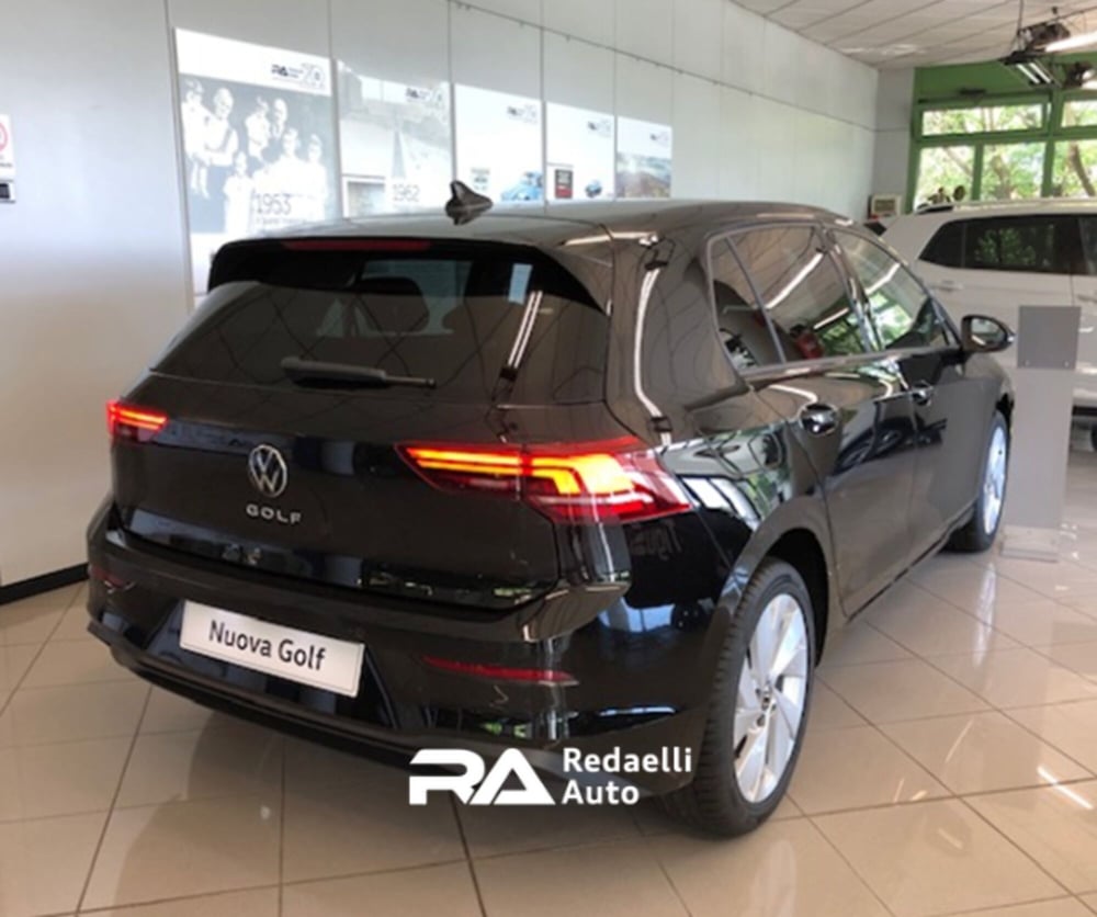 Volkswagen Golf nuova a Lecco (3)