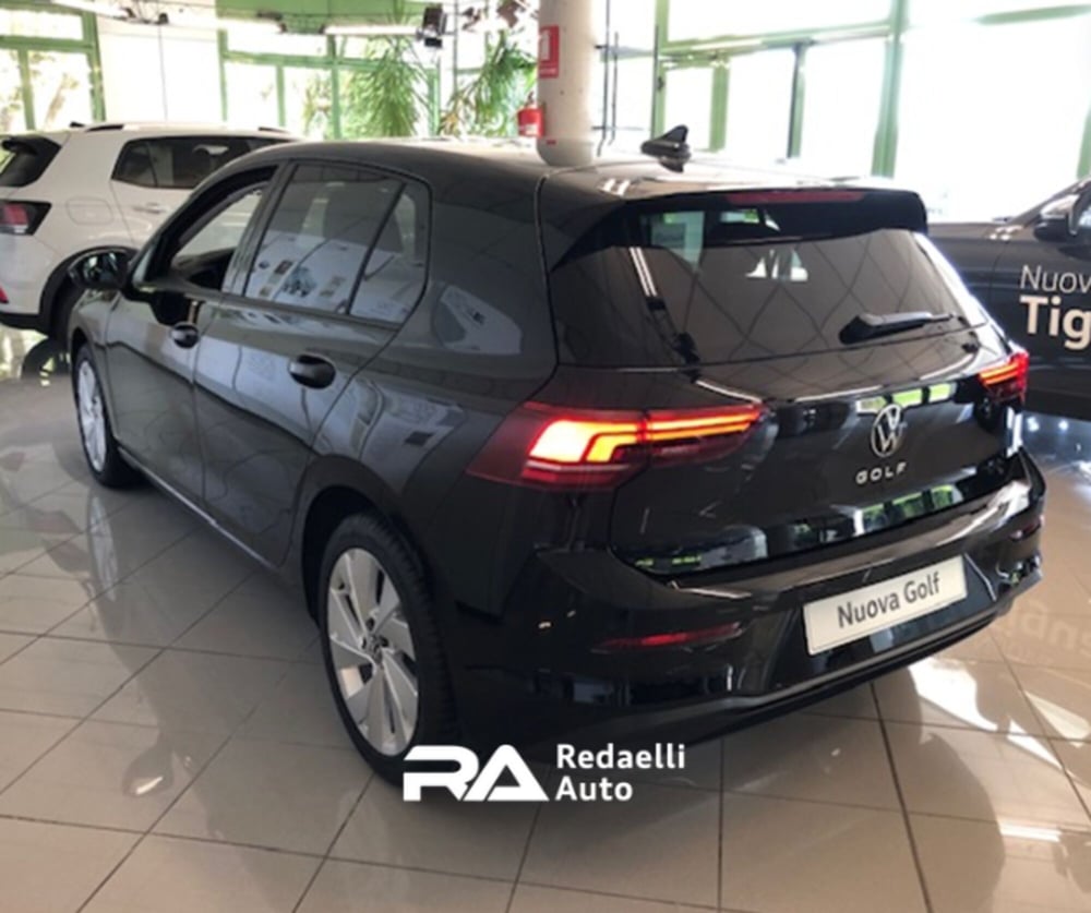 Volkswagen Golf nuova a Lecco (4)