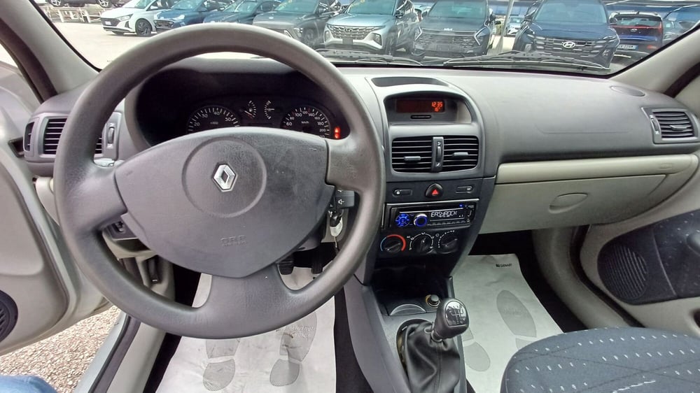 Renault Clio usata a Padova (15)