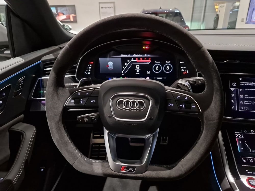 Audi RS Q8 nuova a Pistoia (15)