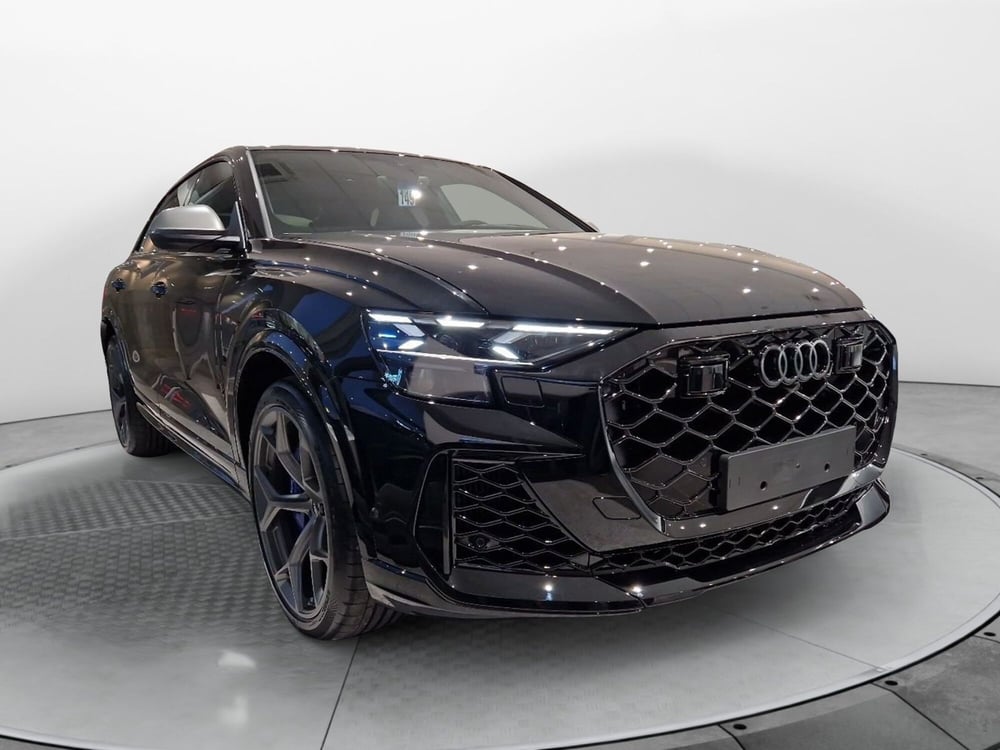 Audi RS Q8 nuova a Pistoia (3)