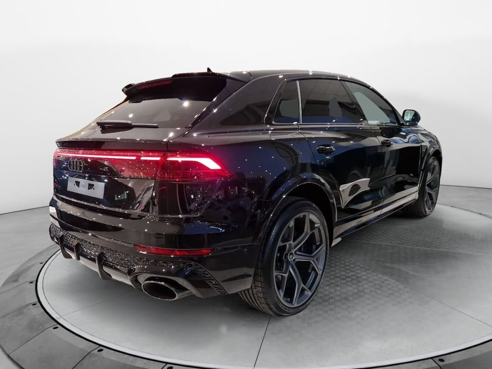 Audi RS Q8 nuova a Pistoia (4)