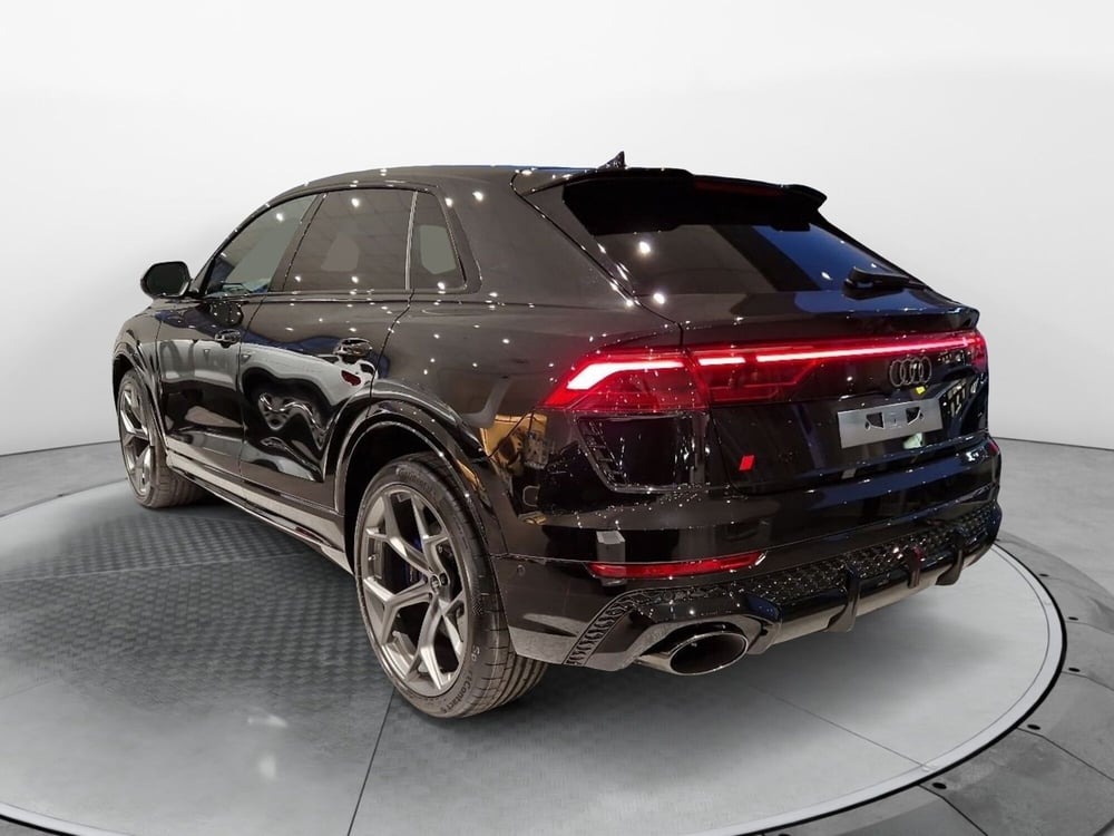 Audi RS Q8 nuova a Pistoia (6)