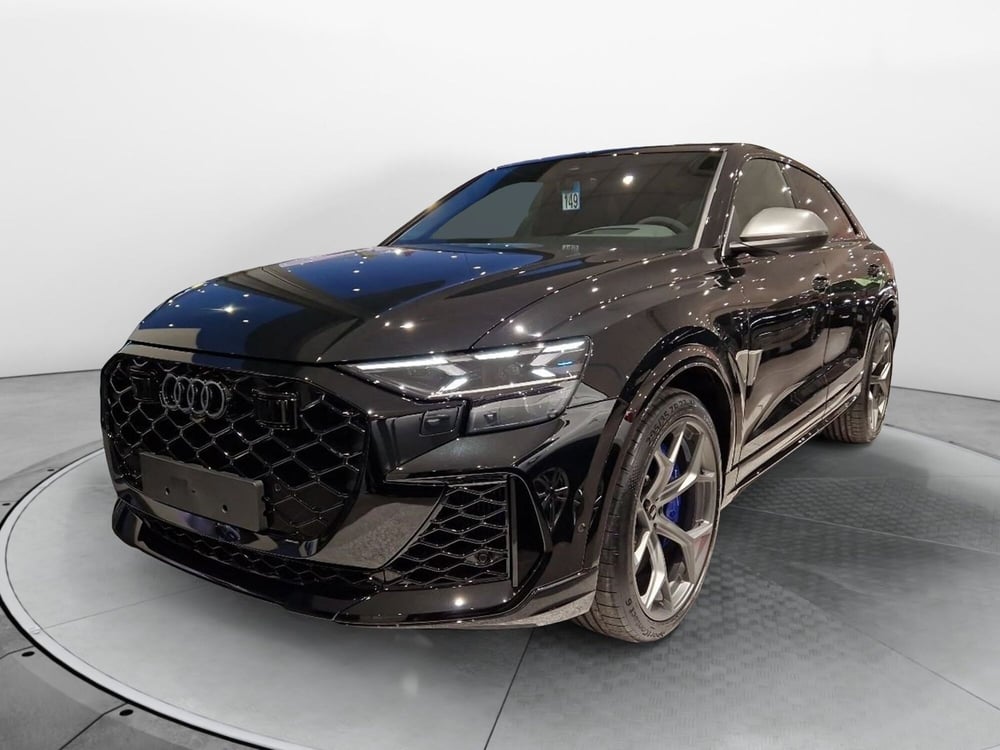 Audi RS Q8 nuova a Pistoia (7)