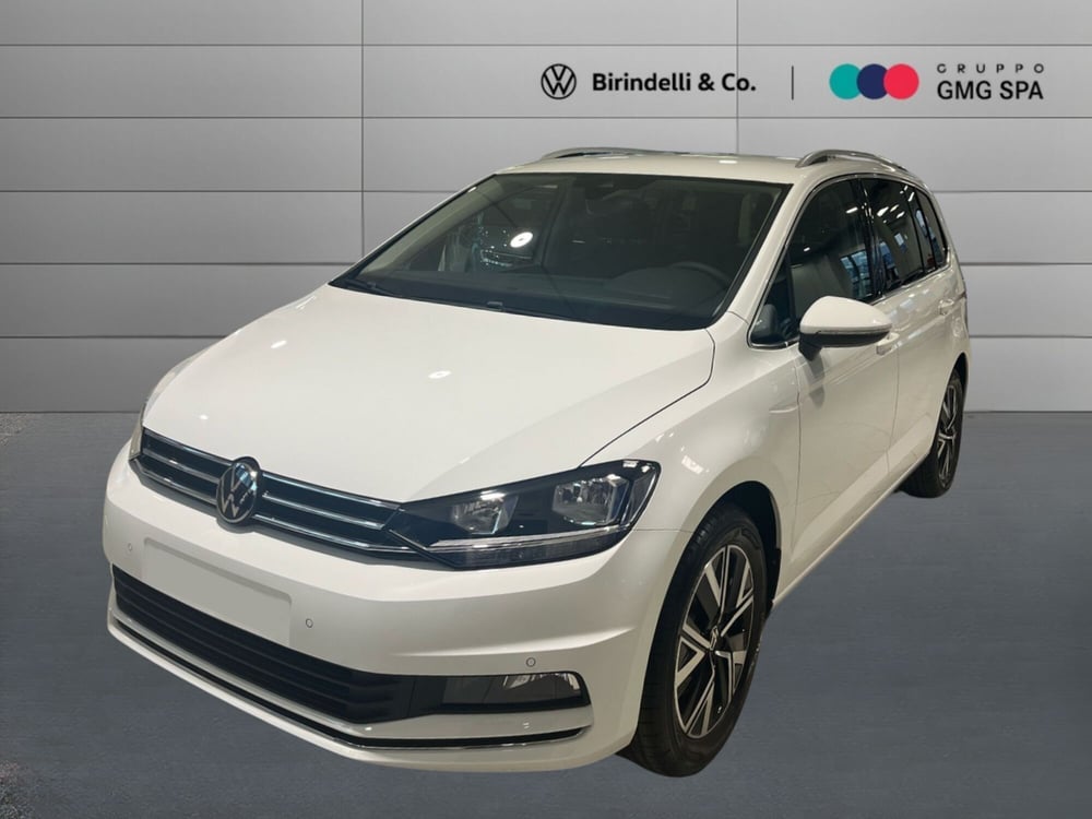 Volkswagen Touran nuova a Pistoia