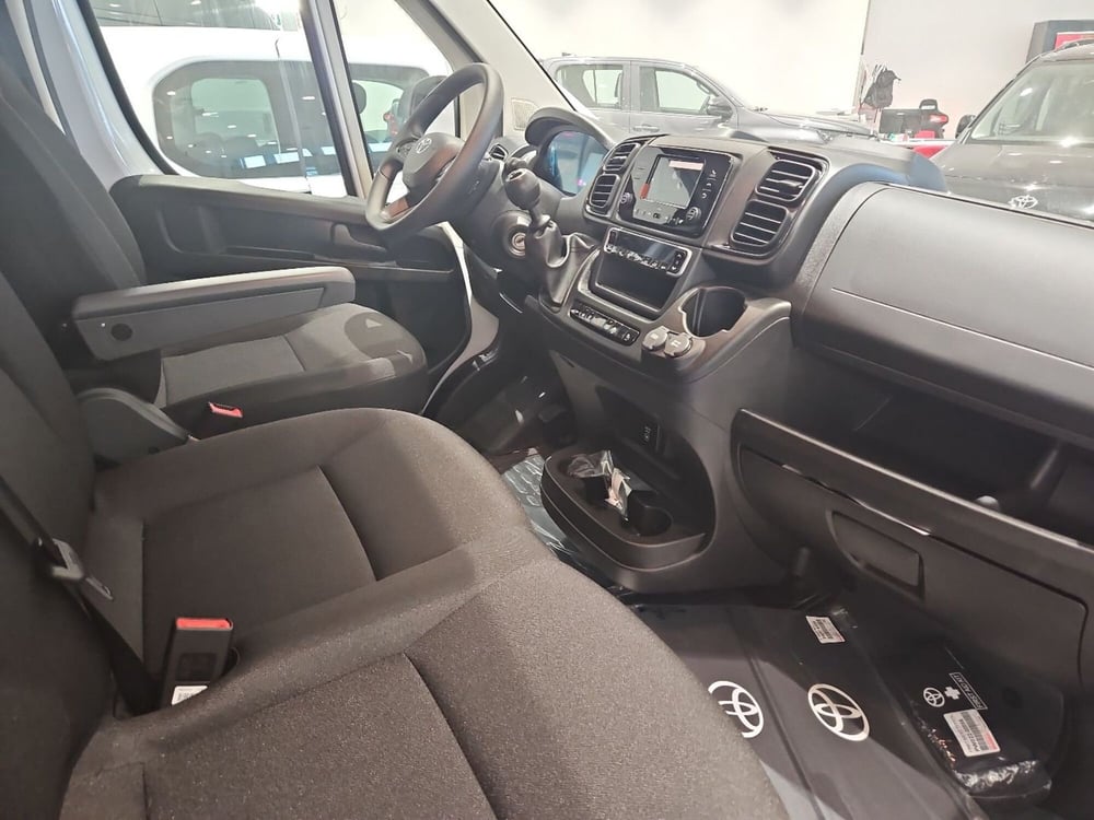 Toyota Proace Max Furgone nuova a Vicenza (8)