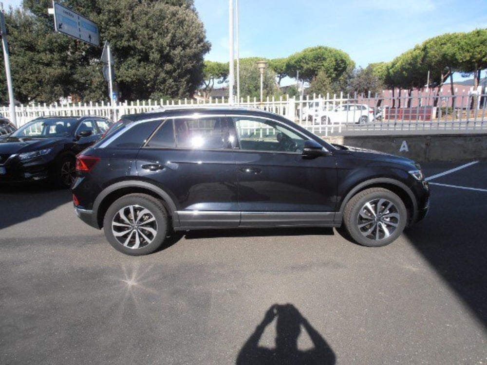 Volkswagen T-Roc nuova a Livorno (5)