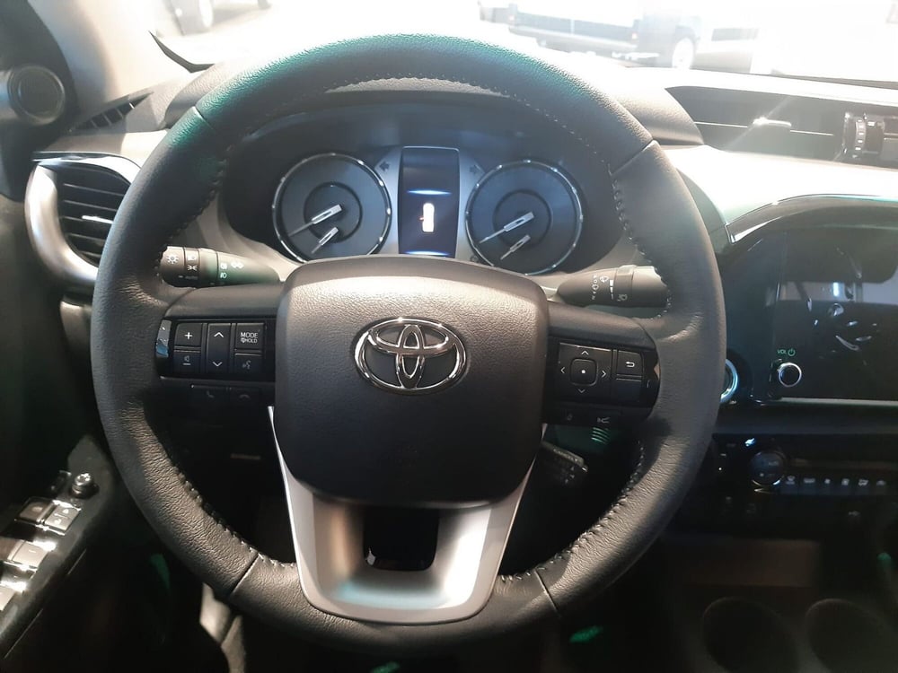 Toyota Hilux nuova a Vicenza (17)