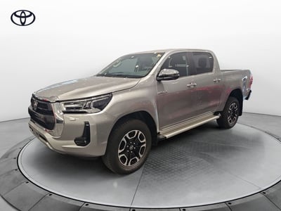 Toyota Hilux 2.D-4D 4WD porte Double Cab Executive  nuova a Torri di Quartesolo