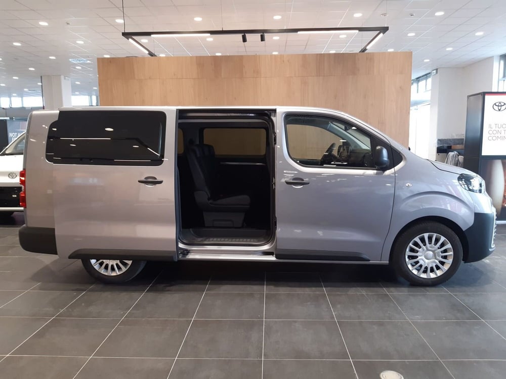 Toyota Proace Verso nuova a Vicenza (3)