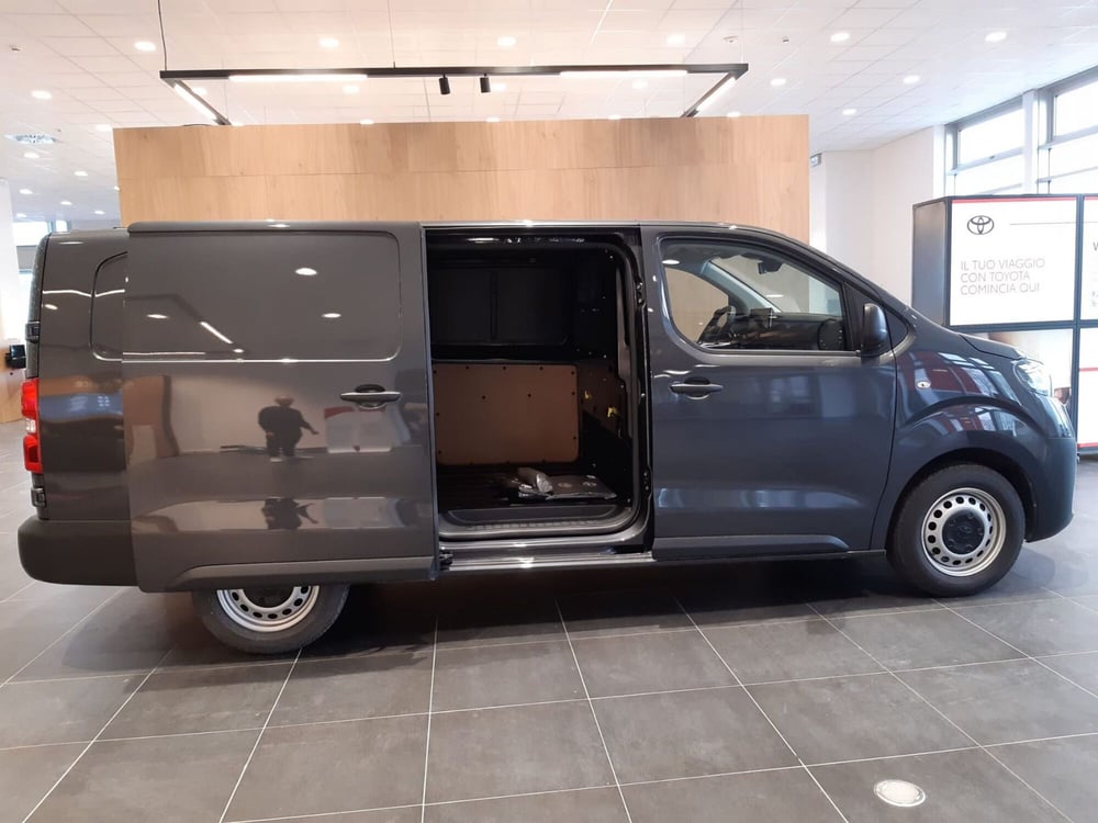 Toyota Proace nuova a Vicenza (7)