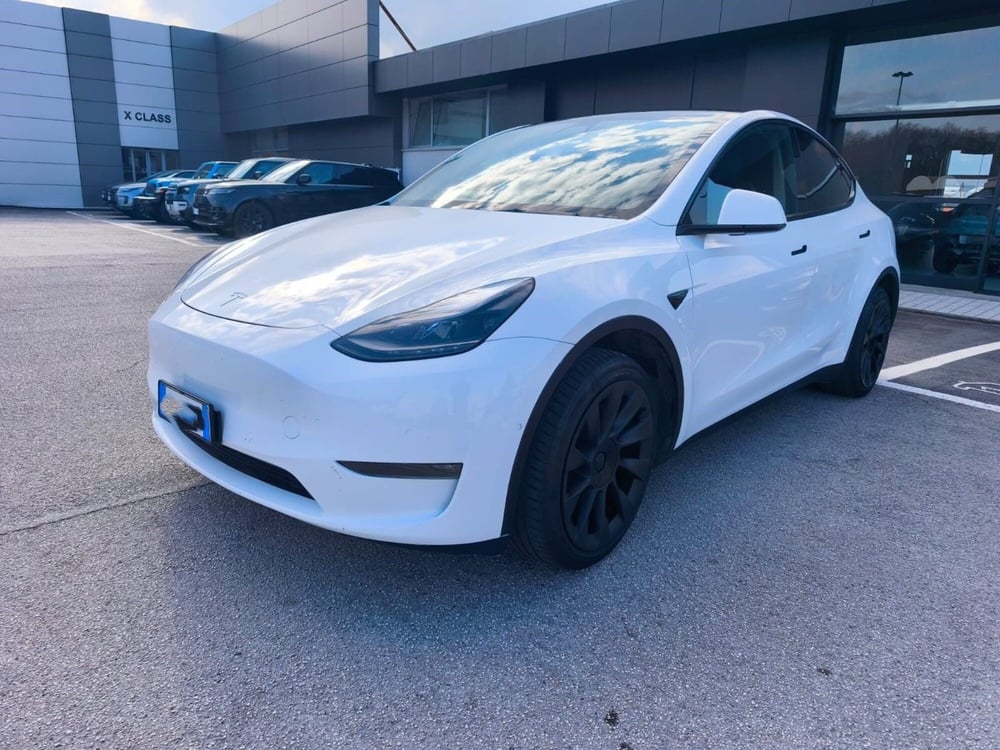 Tesla Model Y usata a Frosinone