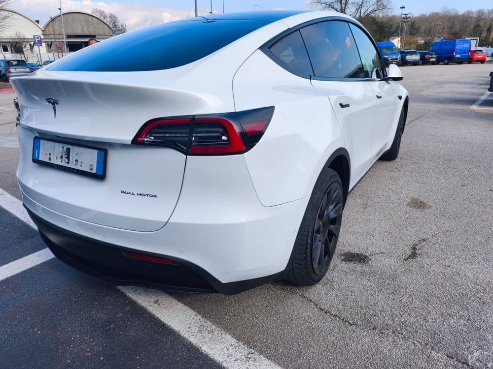 Tesla Model Y usata a Frosinone (5)