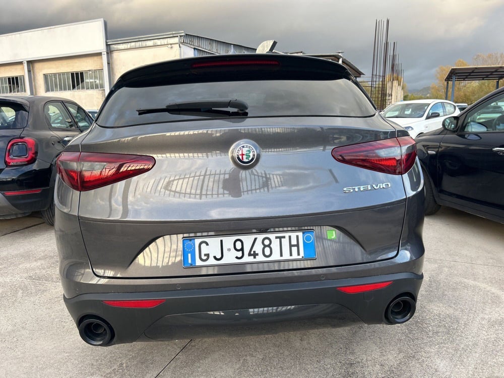 Alfa Romeo Stelvio usata a Frosinone (13)