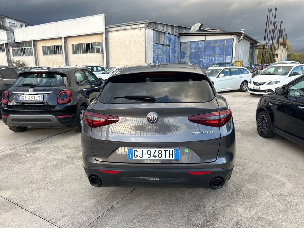 Alfa Romeo Stelvio usata a Frosinone (4)