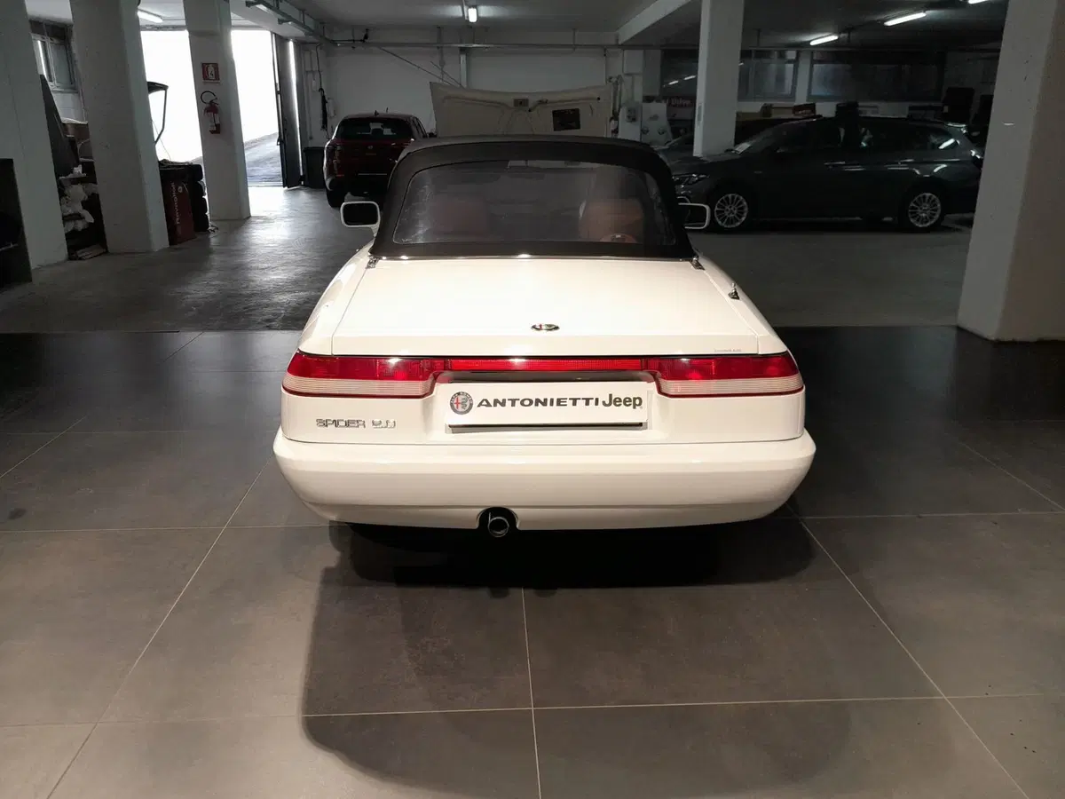 Alfa Romeo Spider usata a Ancona (8)