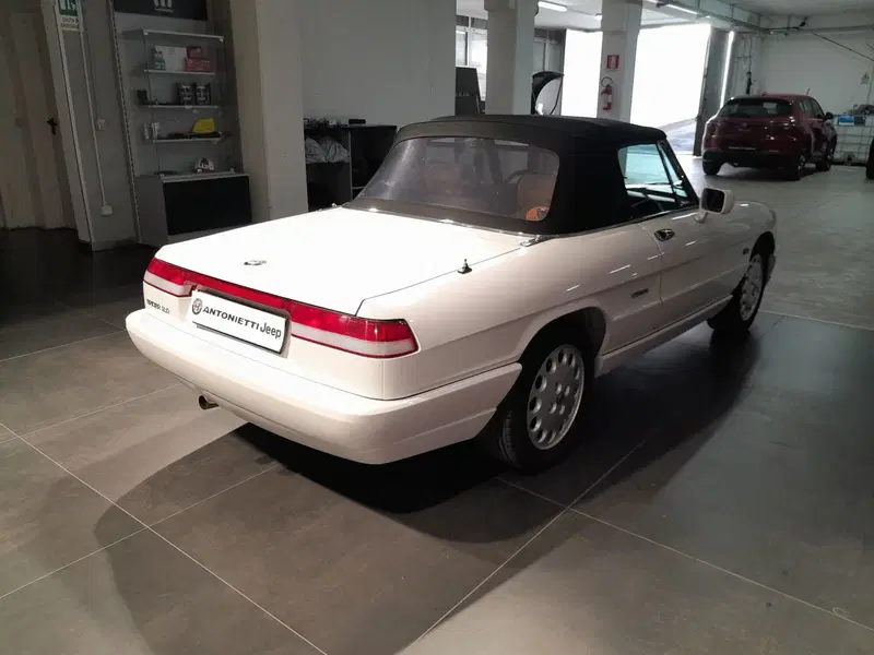 Alfa Romeo Spider usata a Ancona (9)