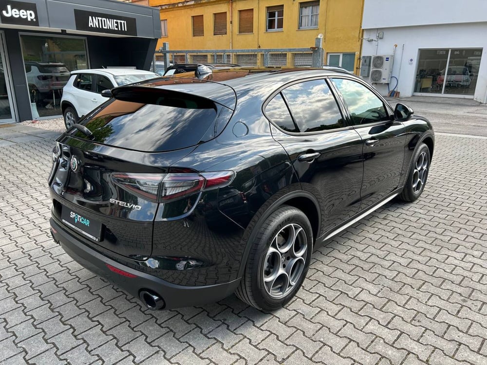 Alfa Romeo Stelvio usata a Ancona (7)