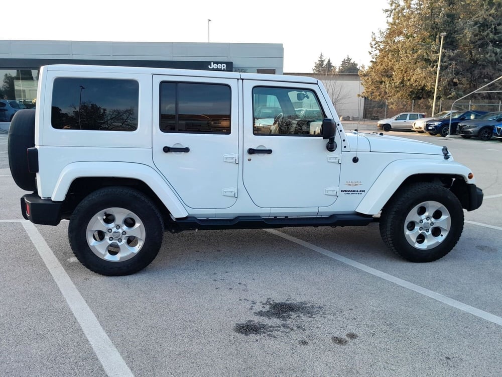 Jeep Wrangler Unlimited usata a Ancona (4)