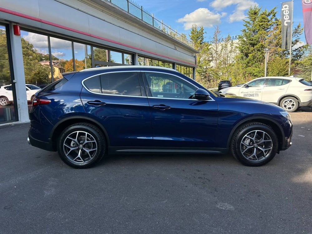 Alfa Romeo Stelvio usata a Ancona (3)