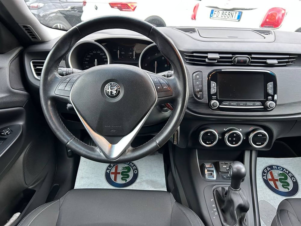 Alfa Romeo Giulietta usata a Ancona (11)